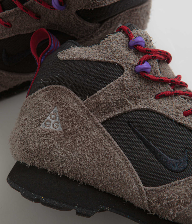 Nike ACG Torre Mid Waterproof Shoes in Olive Grey and Black and Off Noir - Varsity Red