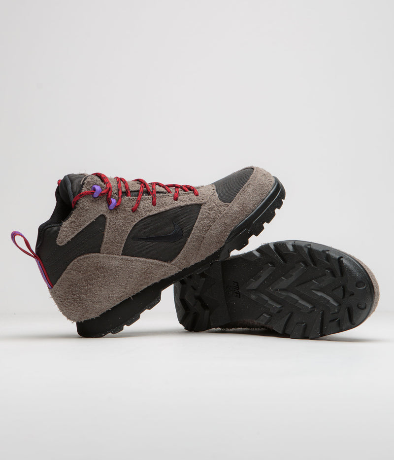 Nike ACG Torre Mid Waterproof Shoes in Olive Grey and Black and Off Noir - Varsity Red