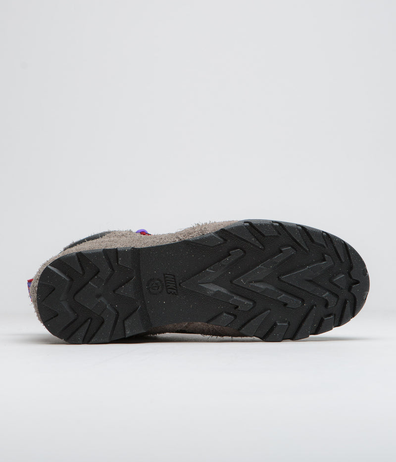 Nike ACG Torre Mid Waterproof Shoes in Olive Grey and Black and Off Noir - Varsity Red
