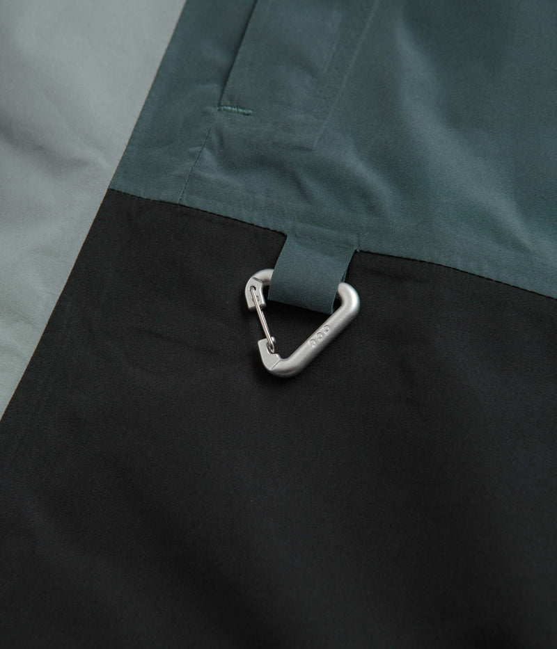 Nike ACG Womens Chain Of Craters Jacket in Faded Spruce and Gridiron / Summit White