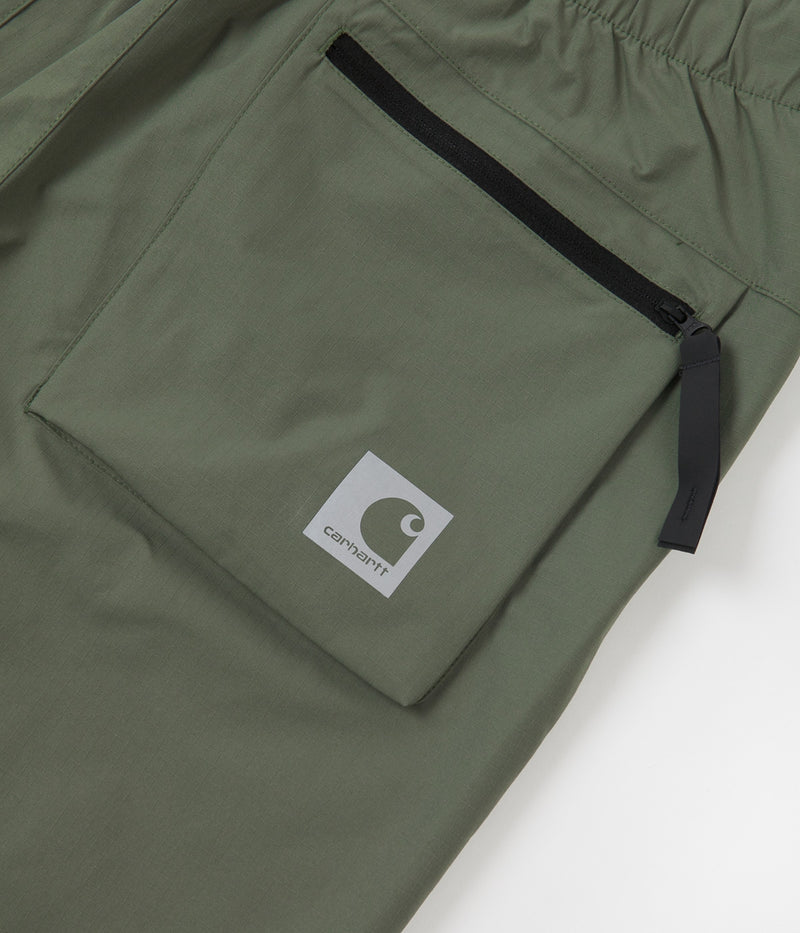 Carhartt Hurst Shorts in Dollar Green