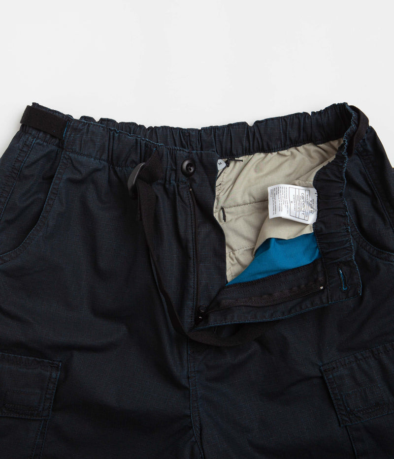Carhartt Wynton Shorts in Black and Amalfi
