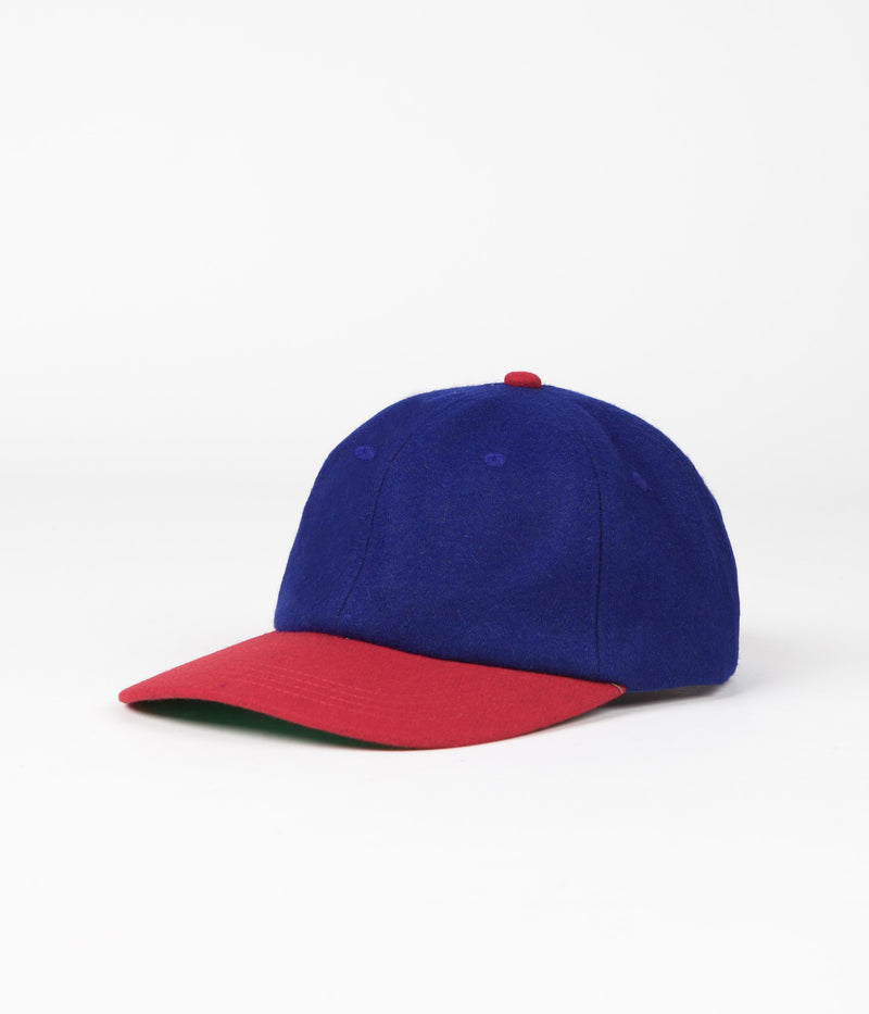 Classic Grip Boss Cap in Navy and Red