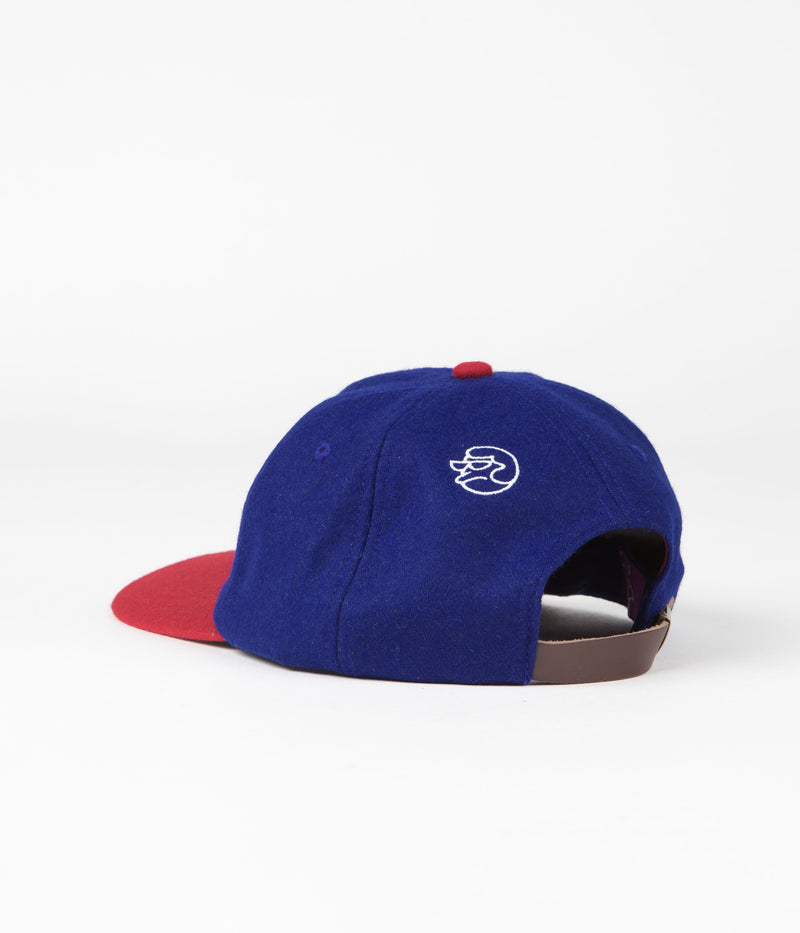 Classic Grip Boss Cap in Navy and Red