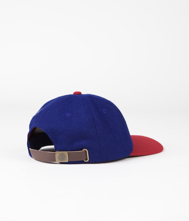 Classic Grip Boss Cap in Navy and Red