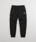 Nike Club Fleece Cargo Joggers in Black and Black / White