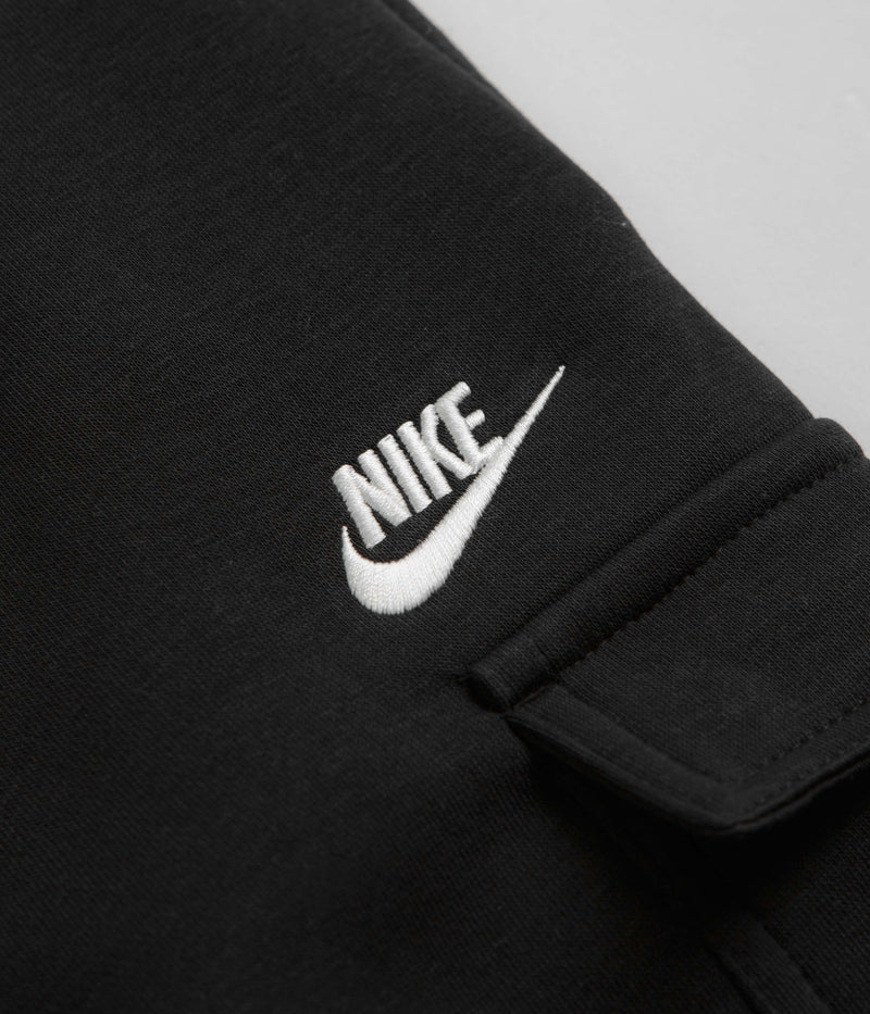Nike Club Fleece Cargo Joggers in Black and Black / White