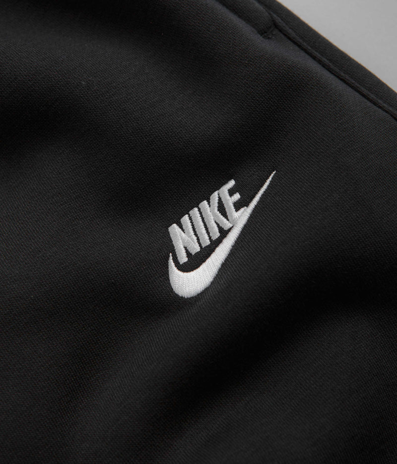 Nike Club Fleece Joggers in Black and Black / White