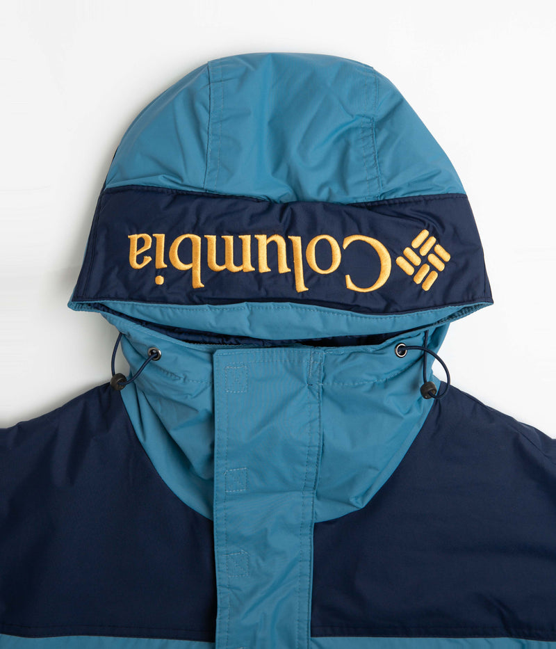 Columbia Challenger Pullover Jacket in Shasta and Collegiate Navy