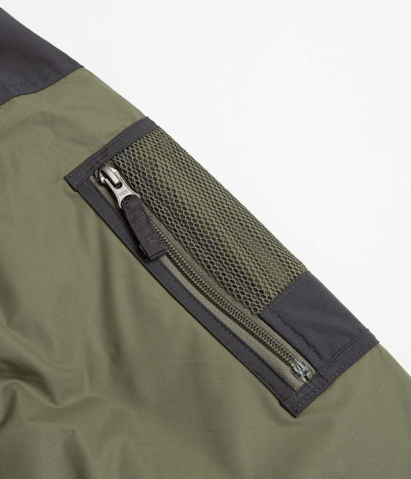 Columbia Challenger Pullover Jacket in Stone Green and Shark