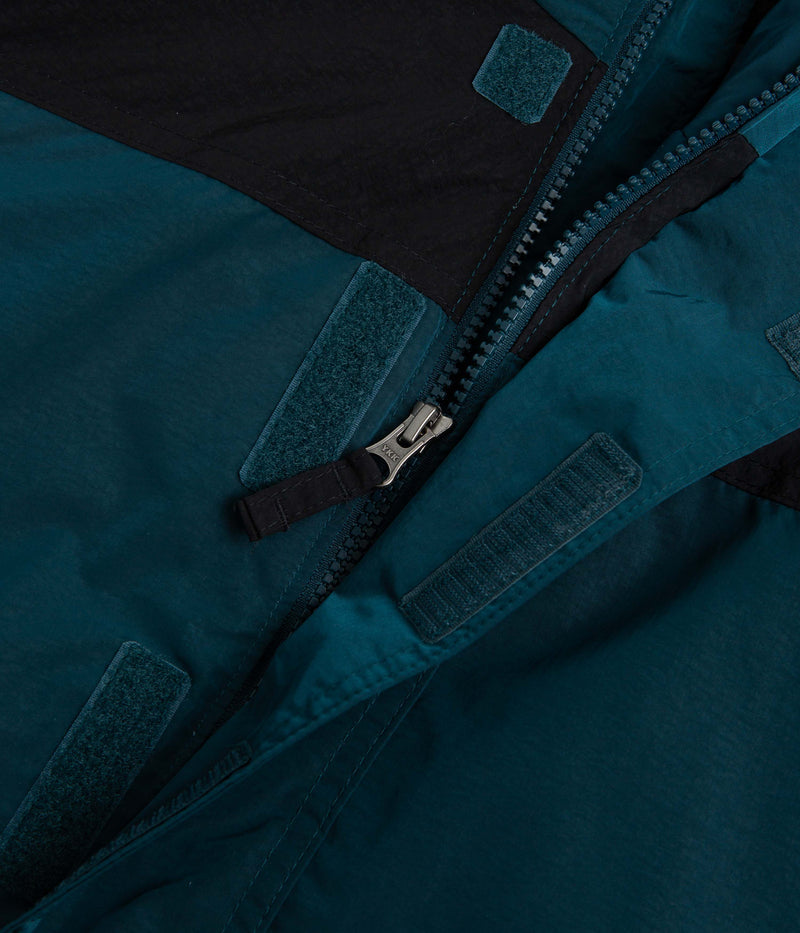Columbia Challenger Remastered Pullover Jacket in Night Wave