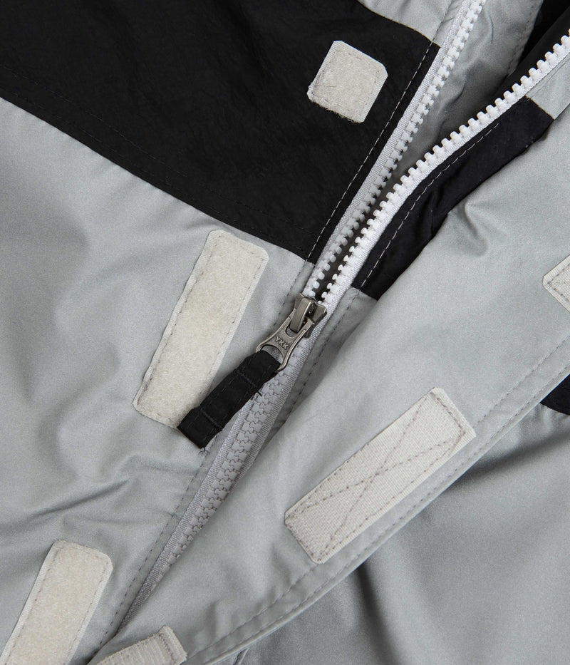 Columbia Challenger Remastered Pullover Jacket in Silver Sheen and Black