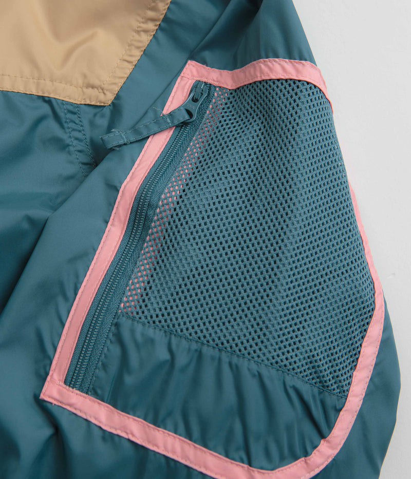 Columbia Challenger Windbreaker Jacket in Cloudburst and Canoe