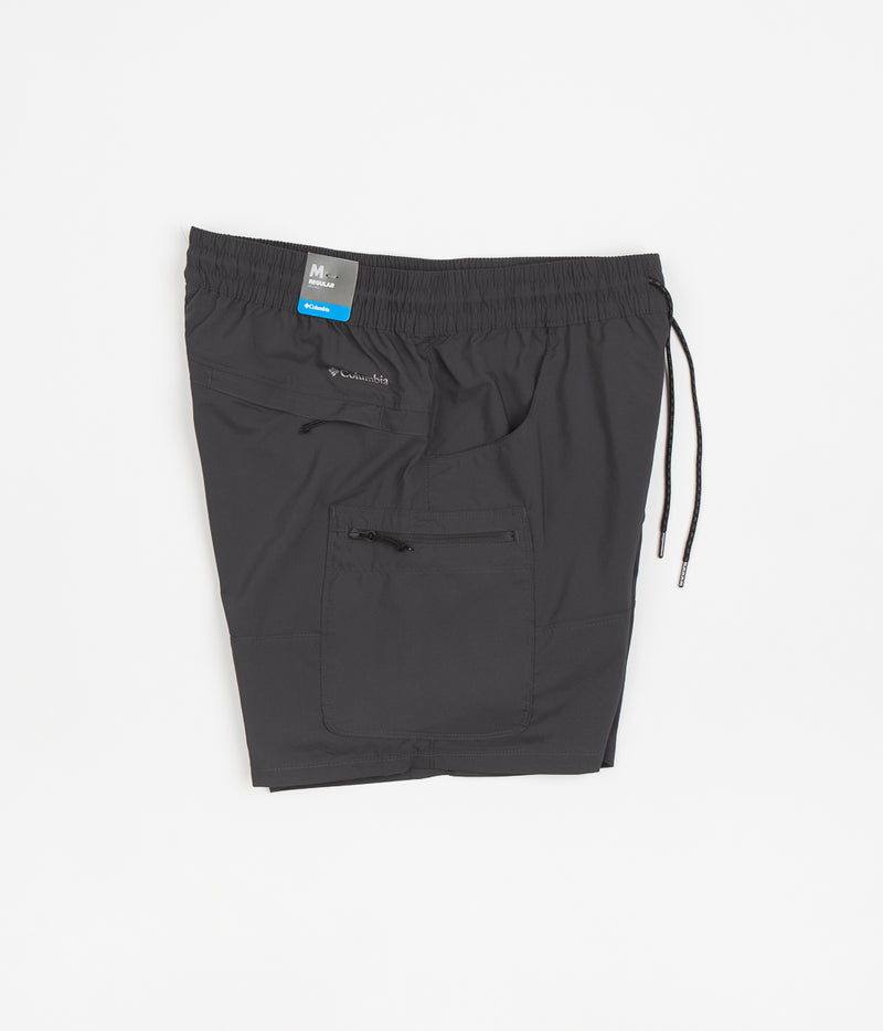 Columbia Coral Ridge Shorts in Shark