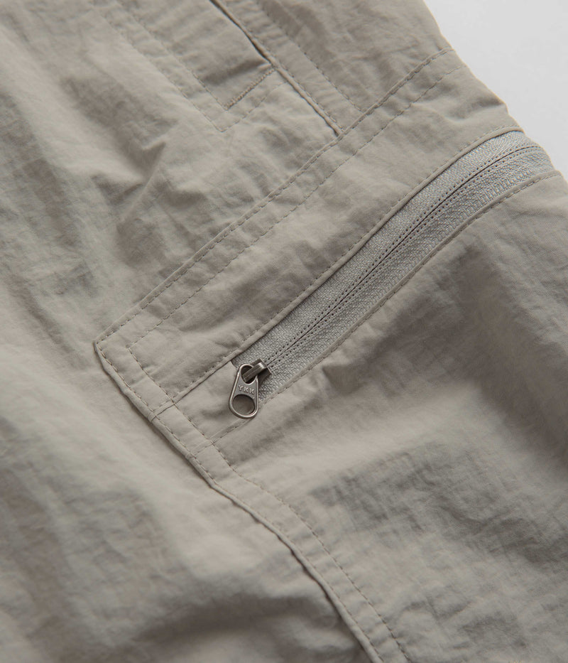 Columbia Mountaindale Shorts in Flint Grey