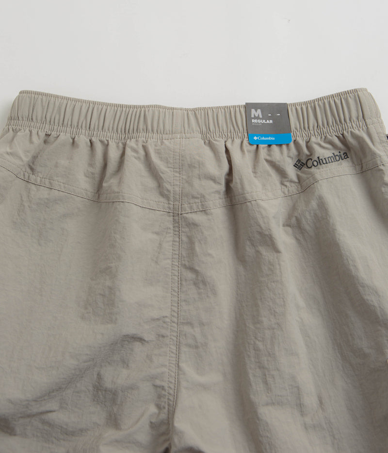 Columbia Mountaindale Shorts in Flint Grey