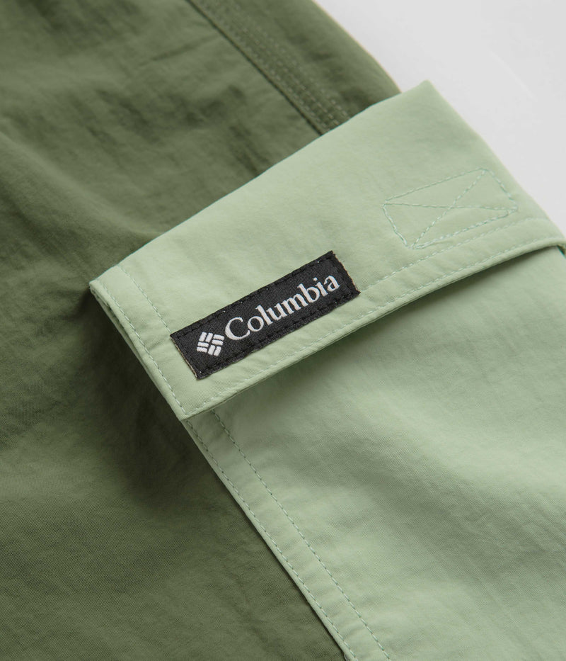 Columbia Summerdry Brief 9" Shorts in Canteen and Sage Leaf