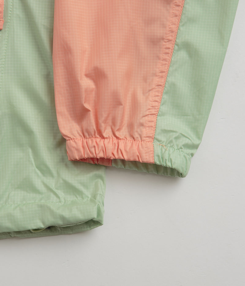 Columbia Trail Traveler Windbreaker Jacket in Sage Leaf and Canteen / Apricot Fizz