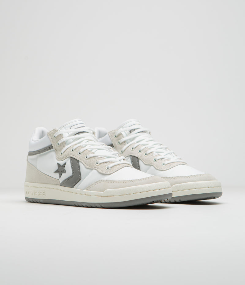 Converse Fastbreak Mid Shoes in White and Vaporous Grey / White