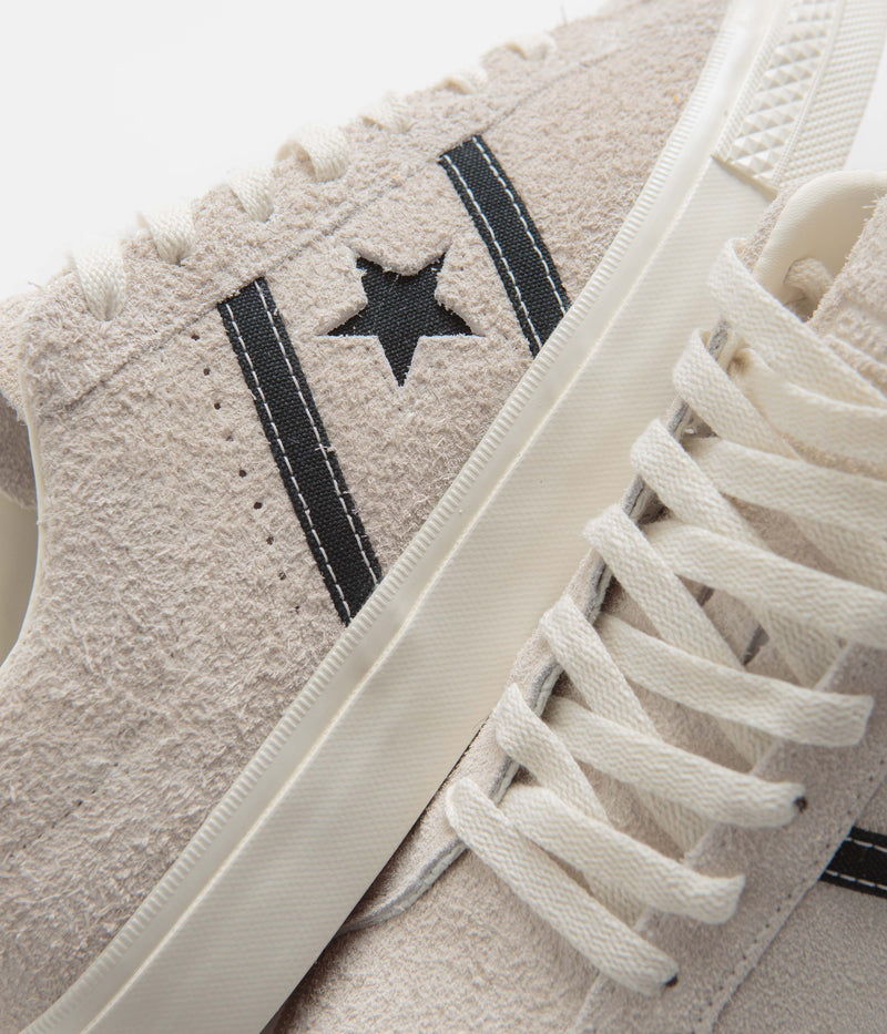 Converse One Star Academy Pro Shoes in Egret and Black / Egret