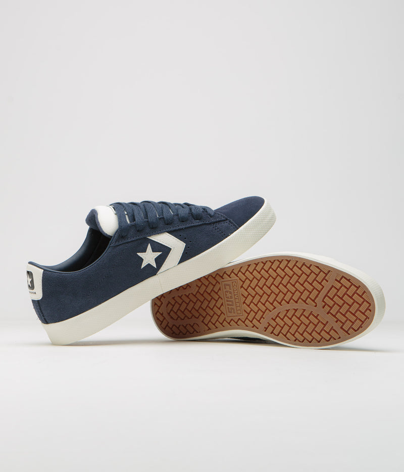Converse PL Vulc Pro Ox Shoes in Navy and Egret / Navy