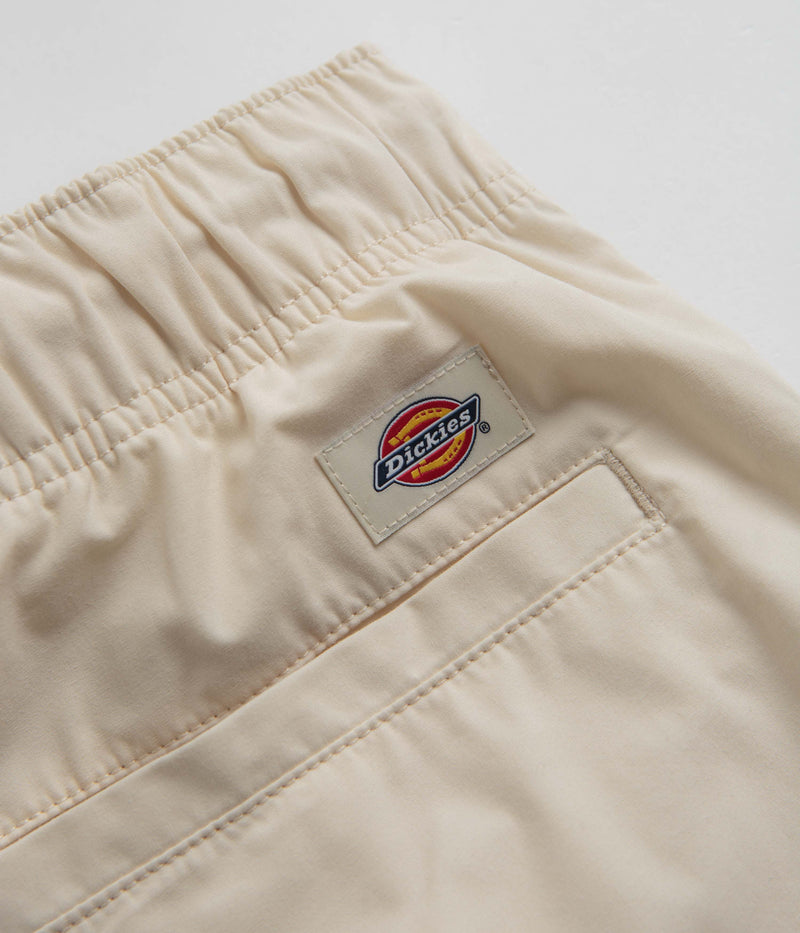 Dickies Fishersville Shorts in Whitecap Grey