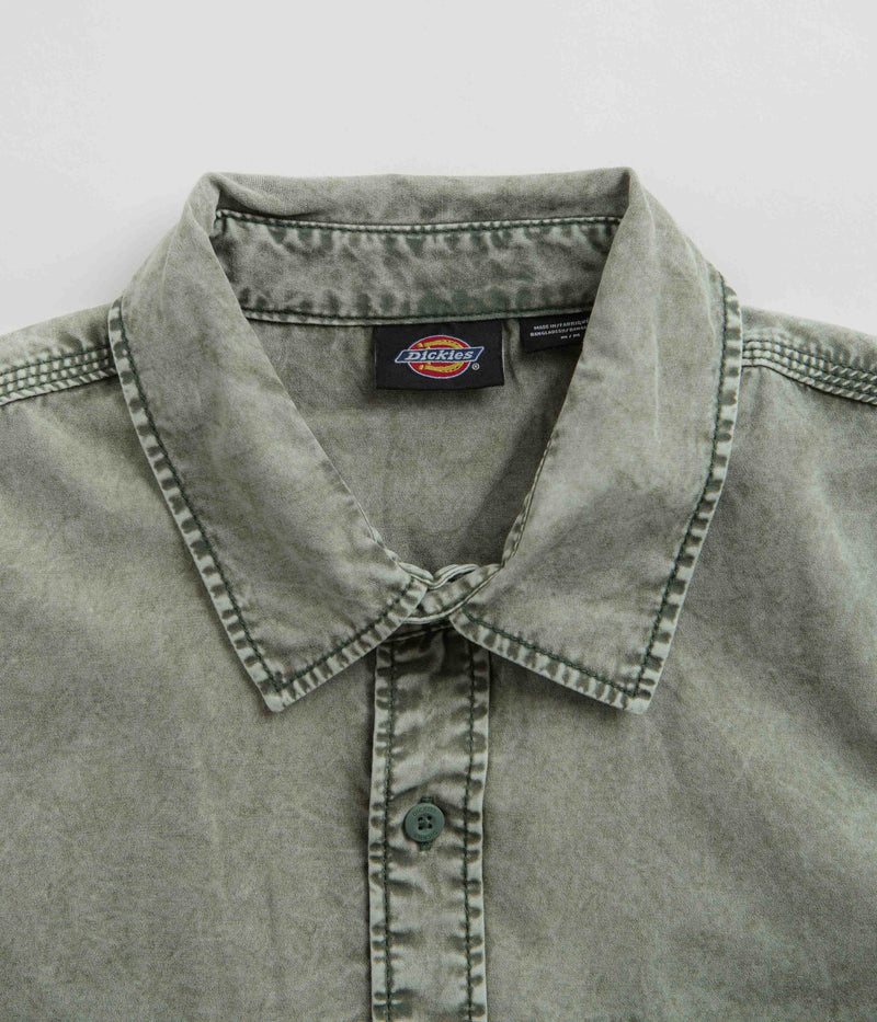 Dickies Newington Short Sleeve Shirt in Dark Forest