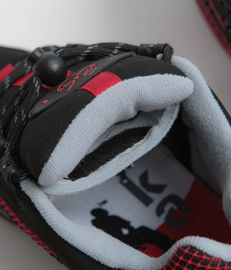 eS Muska Shoes in Black and Red