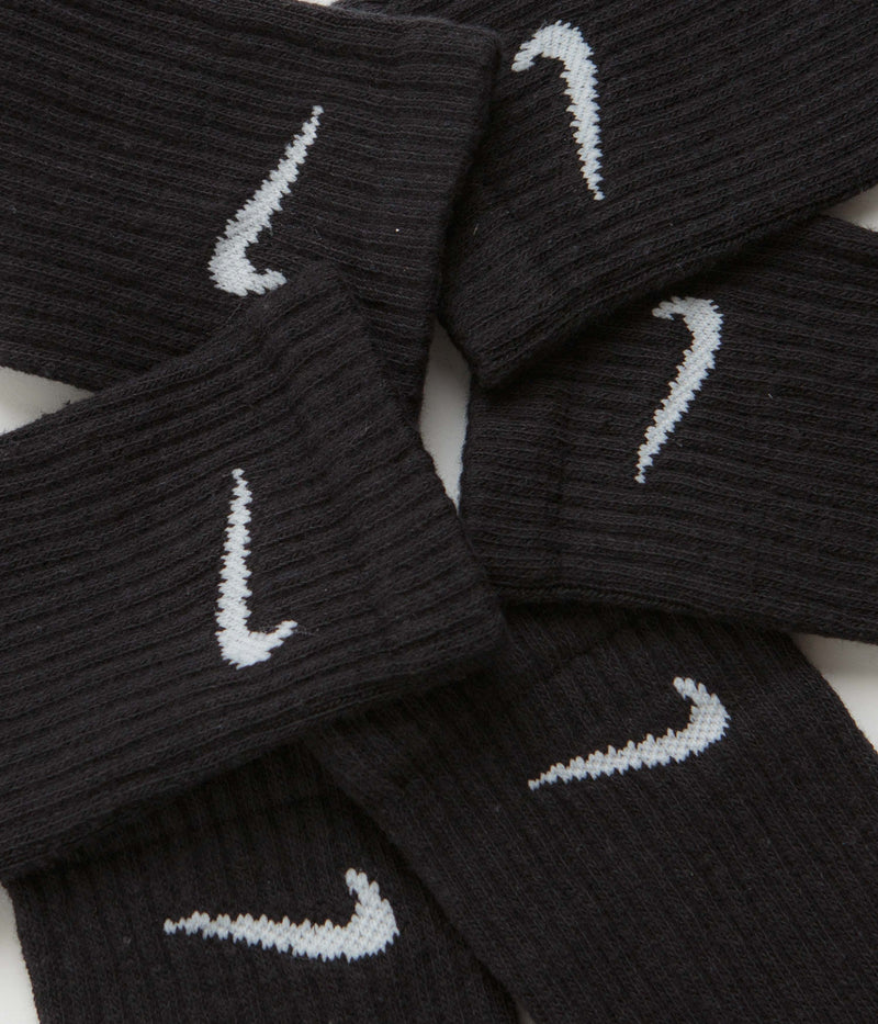 Nike Everyday Cushioned Training Crew Socks (3 Pair) in Black and White