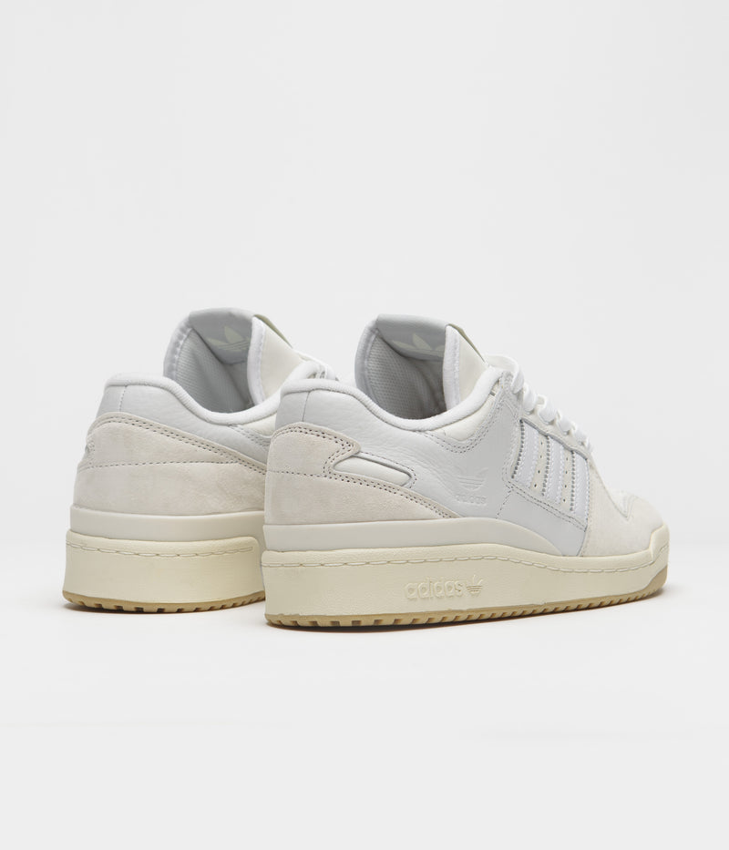 Adidas Forum 84 Low ADV Shoes in Chalk White and White / Cloud White