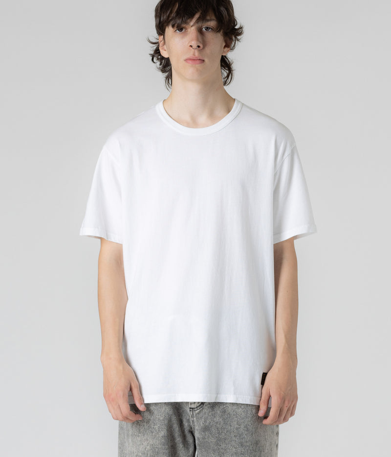 Levi's® Skate 2 Pack T-Shirt in White and Jet Black