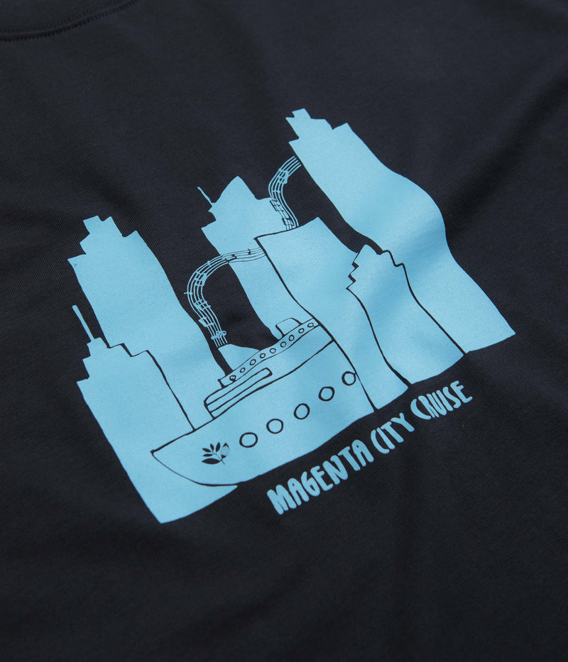 Magenta Cruise T-Shirt in Navy