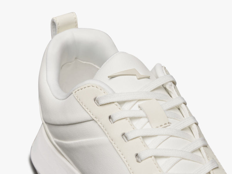 Off White / White