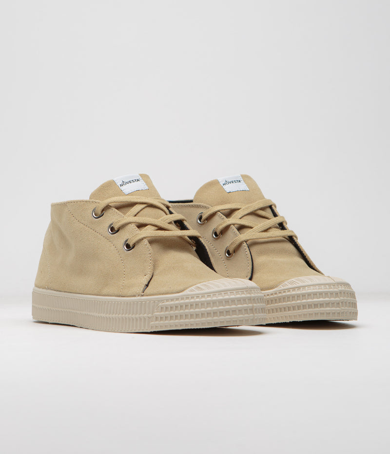 Novesta Star Chukka Suede Shoes in Mono Papyrus