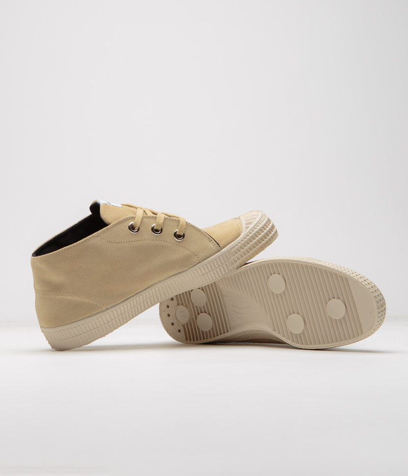 Novesta Star Chukka Suede Shoes in Mono Papyrus