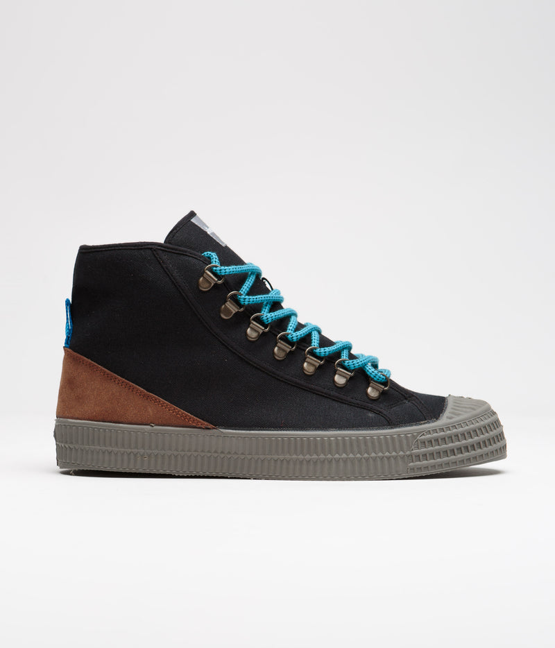 Novesta Star Dribble Hiker Shoes in 60 Black and 230 Grey