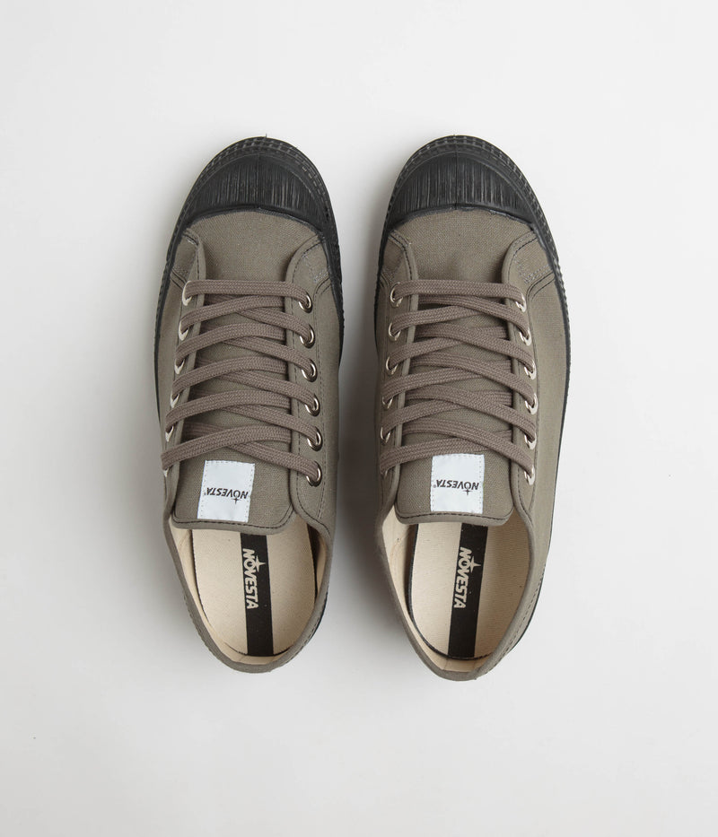 Novesta Star Master Contrast Stitch Shoes in 26 Grey and 60 Black / 615 Black