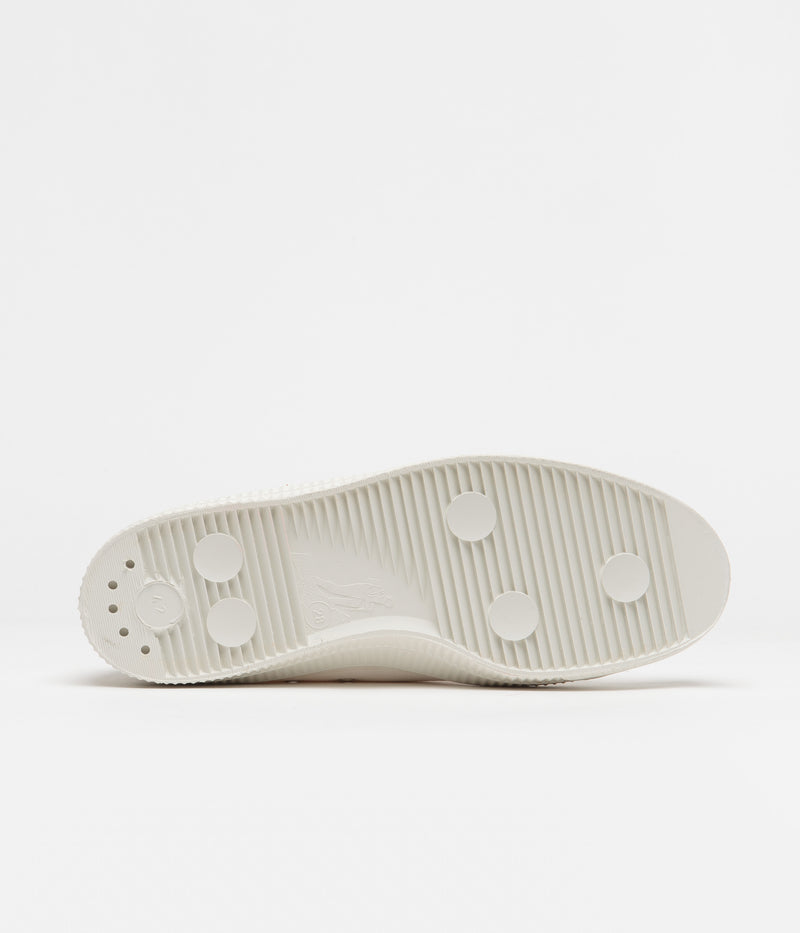 Novesta Star Master Shoes in 10 White and Red / 110 White