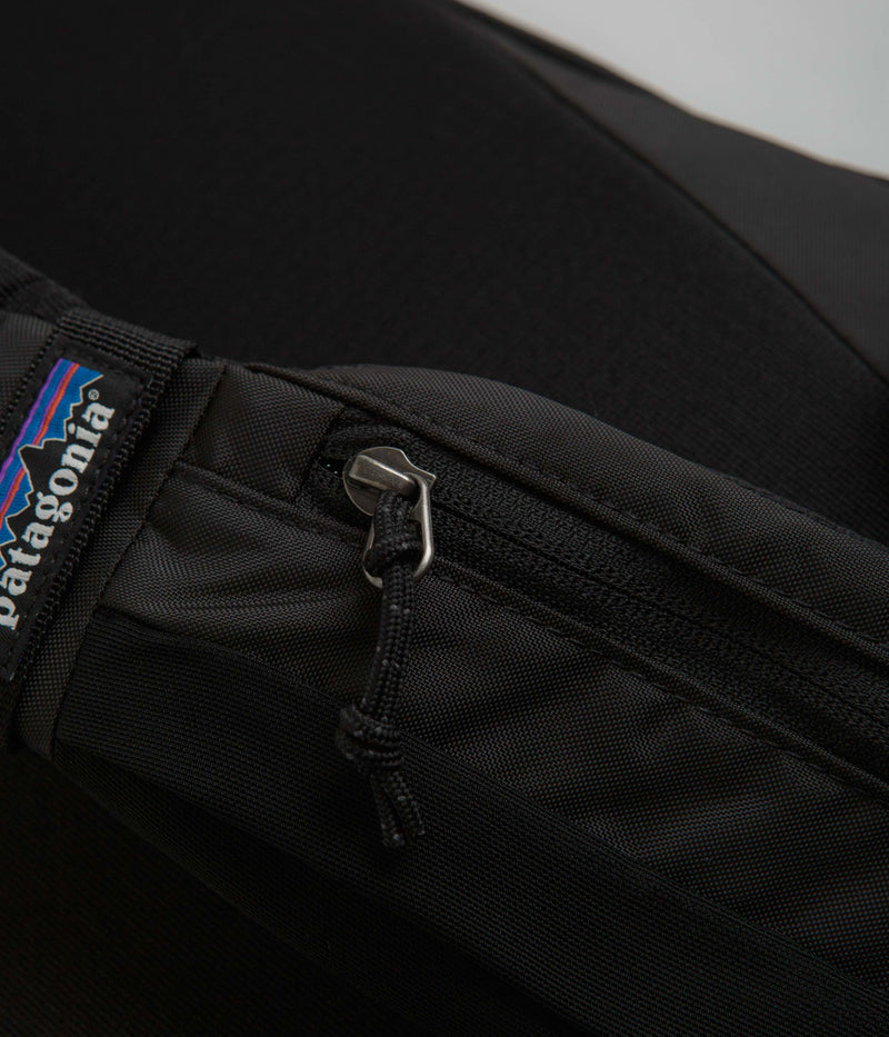 Patagonia Atom Sling 8L Bag in Black