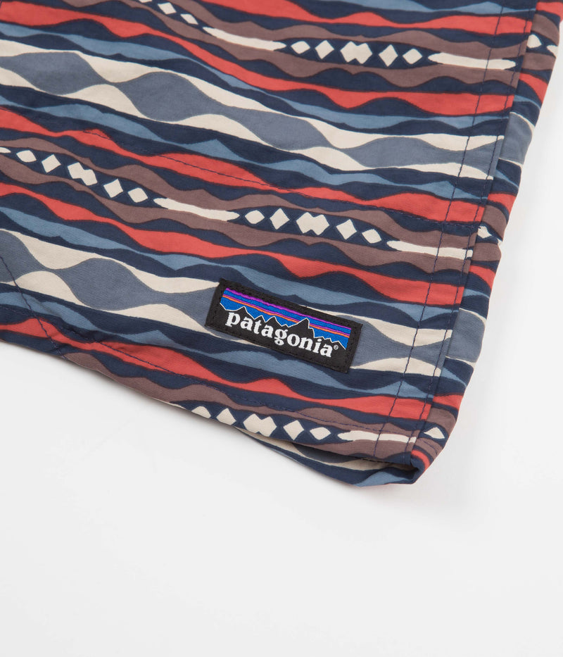 Patagonia Baggies Longs 7" Shorts in Coast Highway Multi: Sumac Red