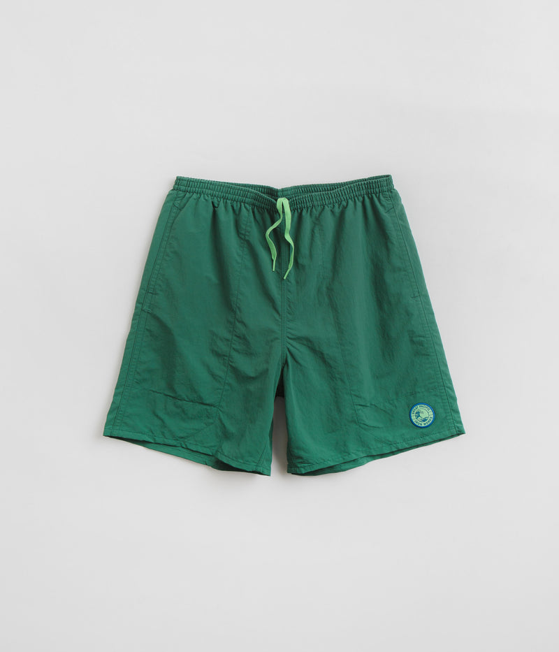Patagonia Baggies Longs 7" Shorts in GPIW Crest: Conifer Green