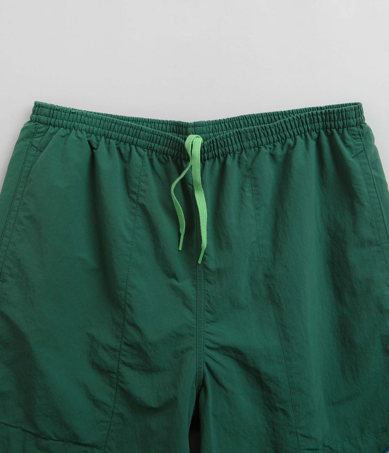 Patagonia Baggies Longs 7" Shorts in GPIW Crest: Conifer Green