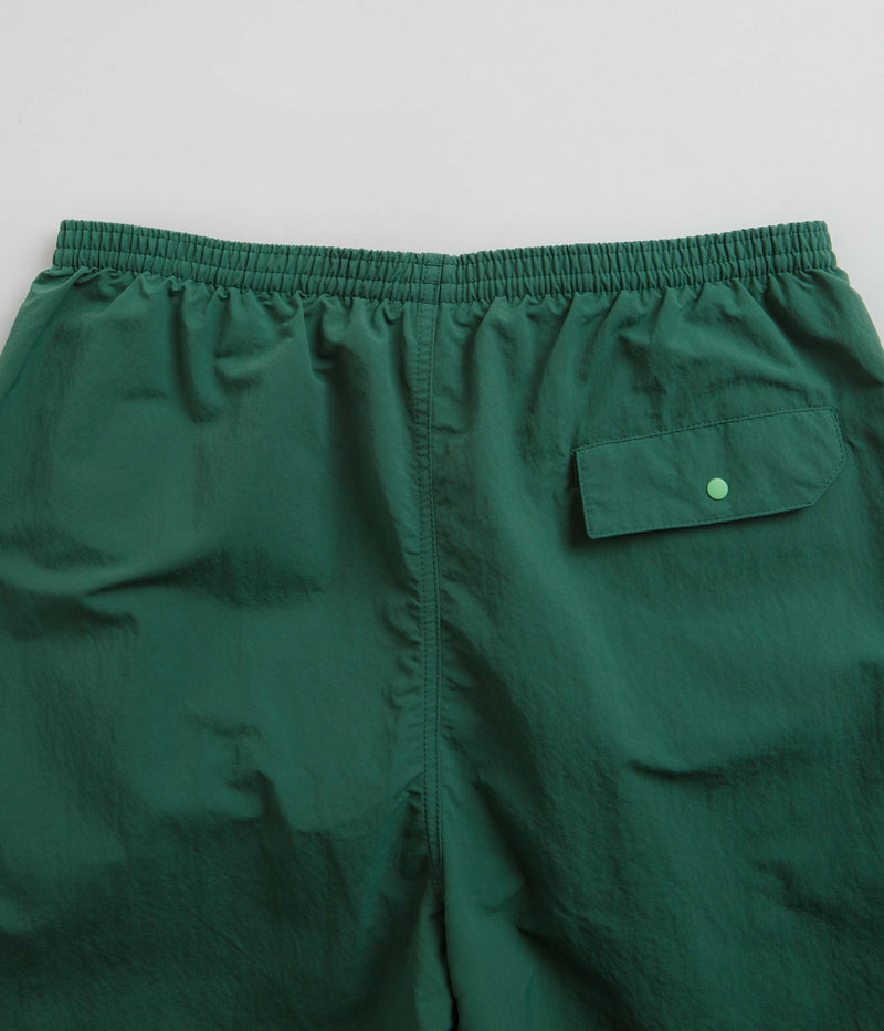 Patagonia Baggies Longs 7" Shorts in GPIW Crest: Conifer Green