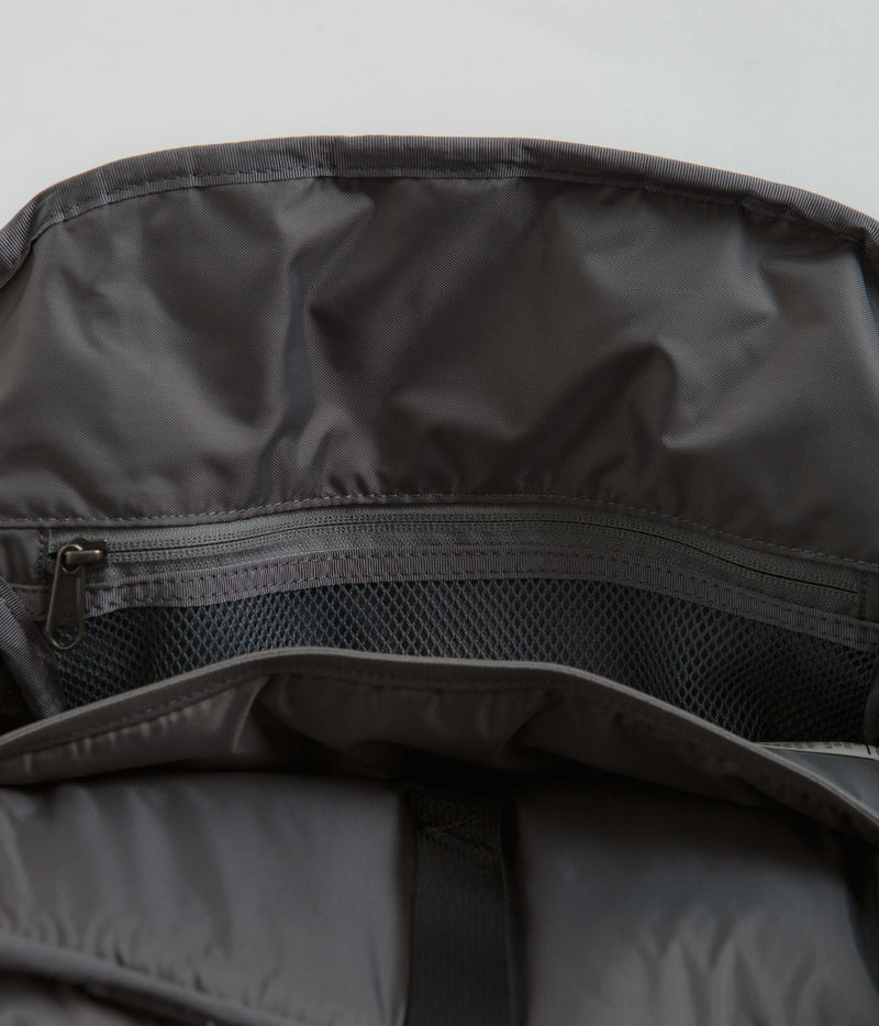 Patagonia Black Hole Backpack 25L in Black