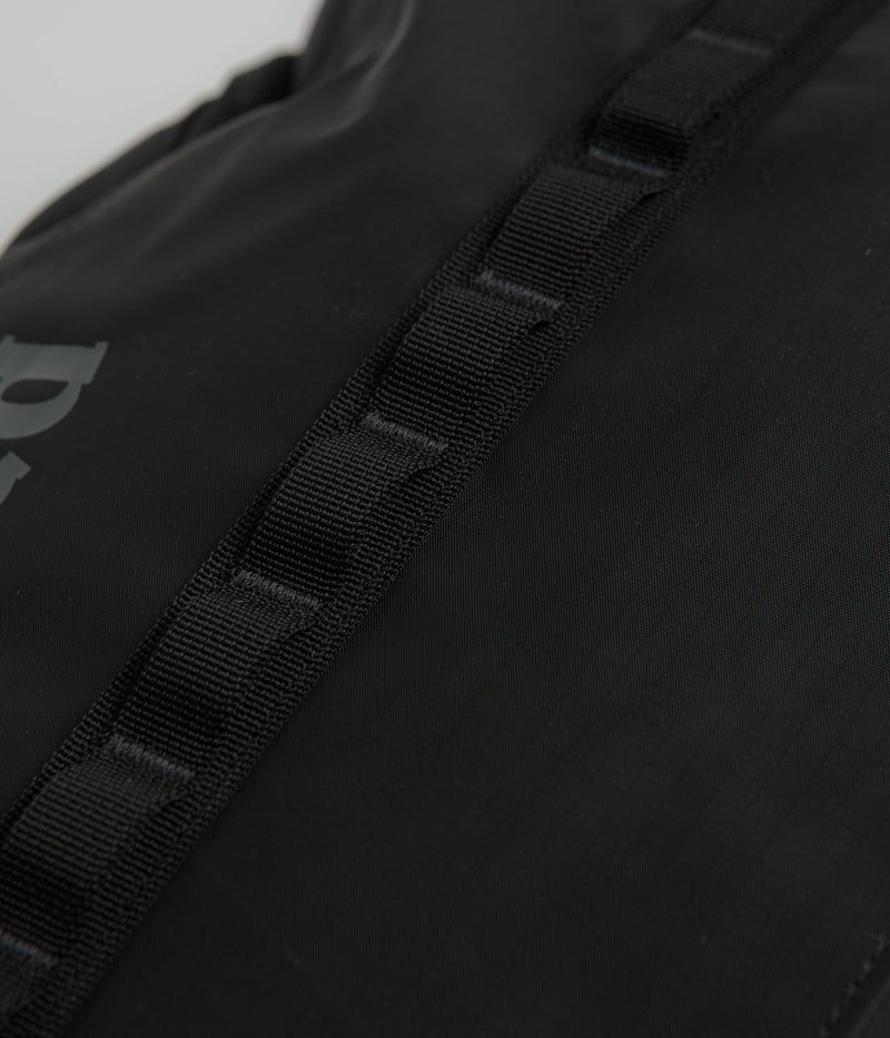 Patagonia Black Hole Backpack 25L in Black