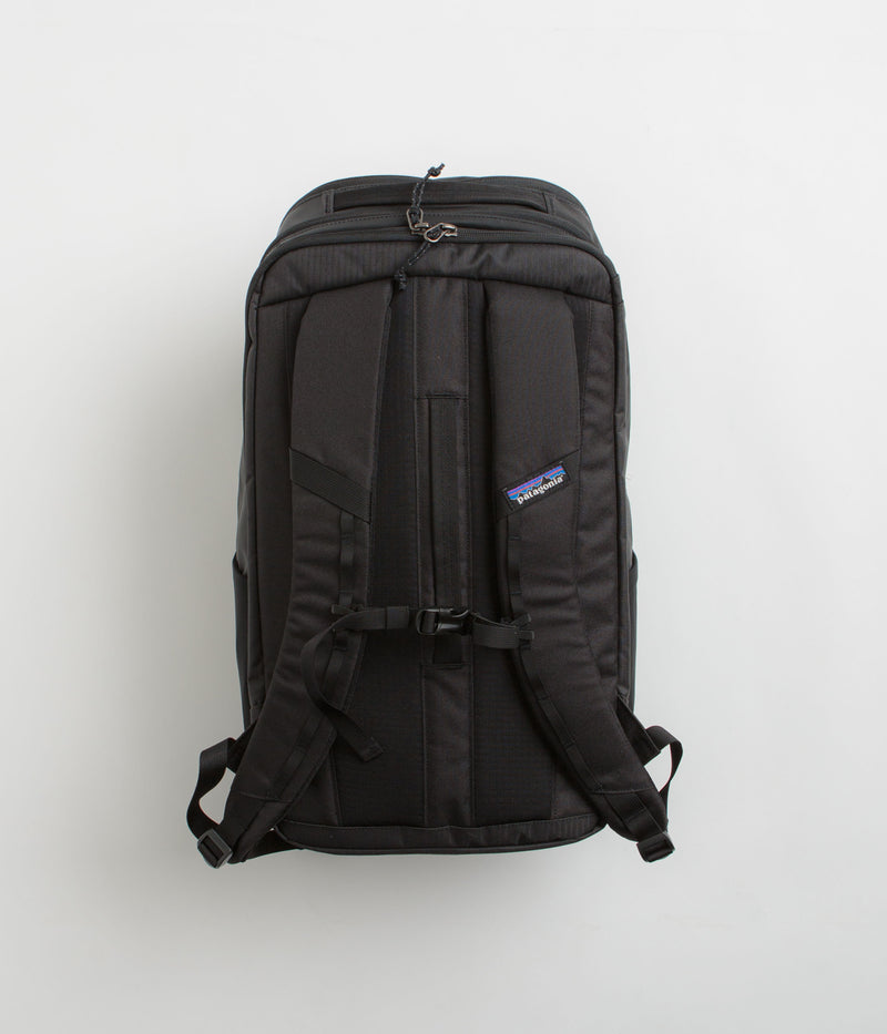 Patagonia Black Hole Backpack 32L in Black