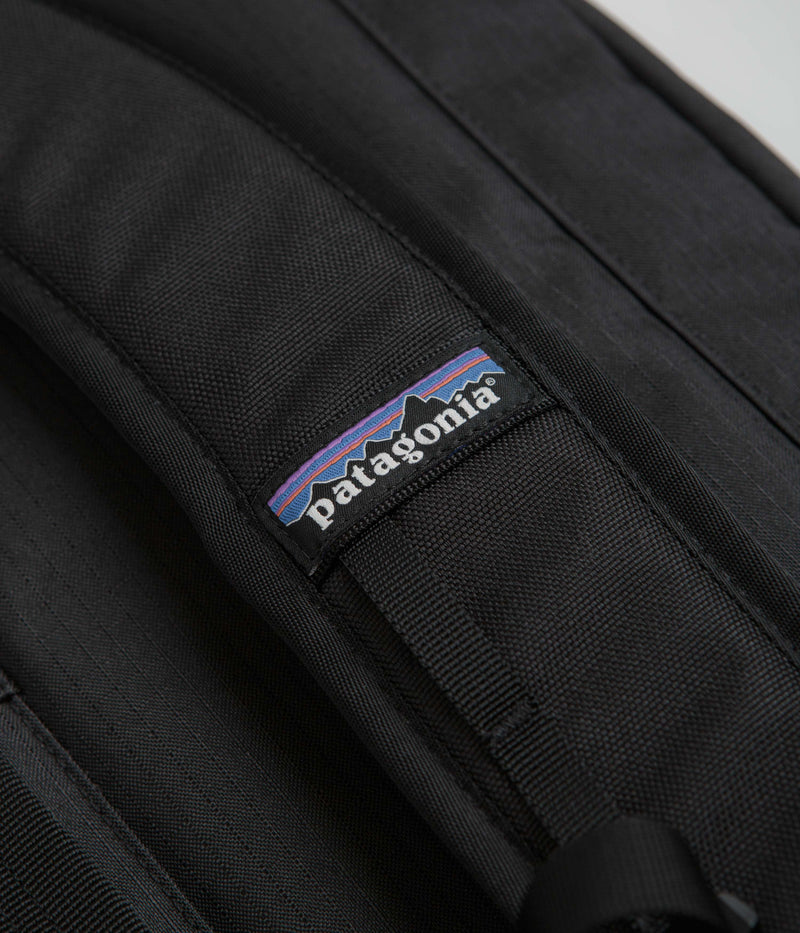 Patagonia Black Hole MLC Bag in Black