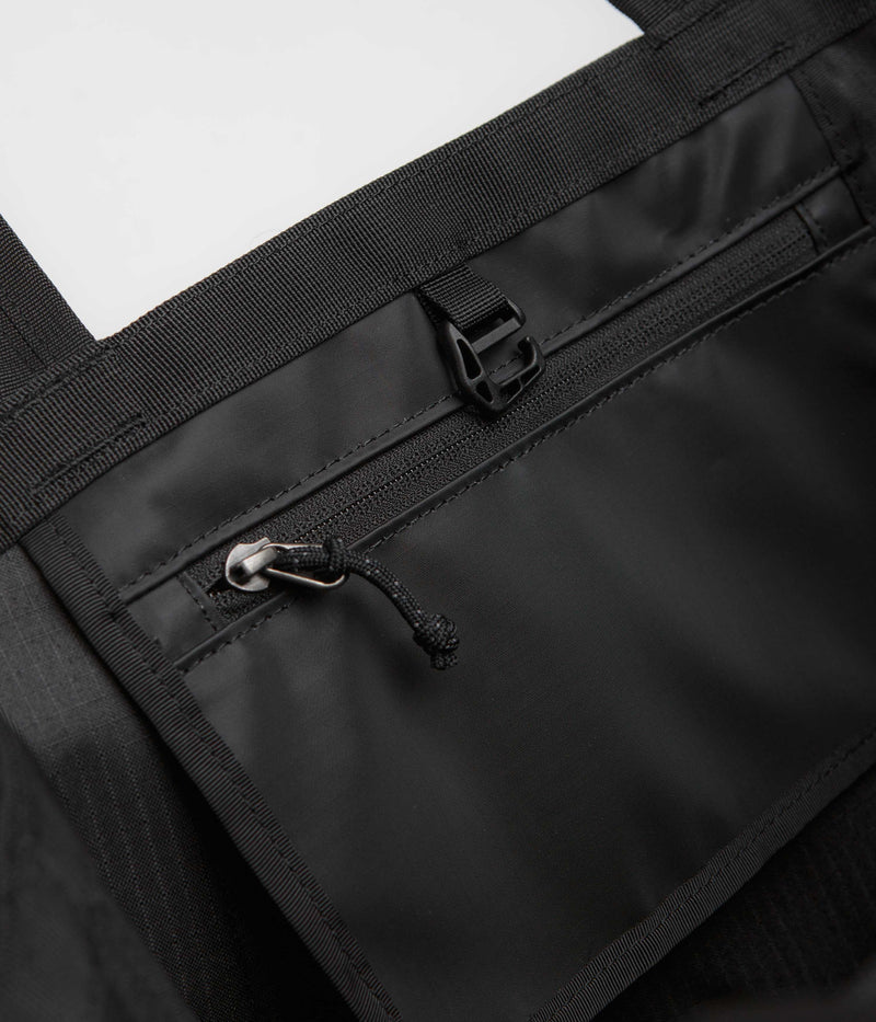 Patagonia Black Hole Tote 25L in Black