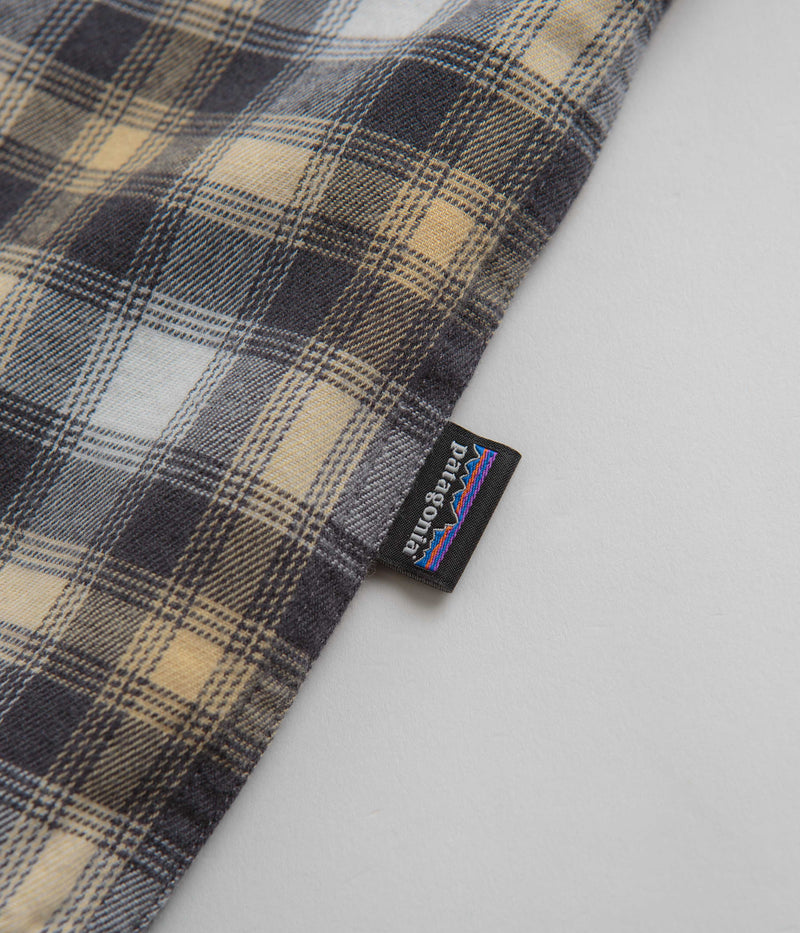 Patagonia Cotton in Conversion Fjord Flannel Shirt in Beach Day: Sandy Melon