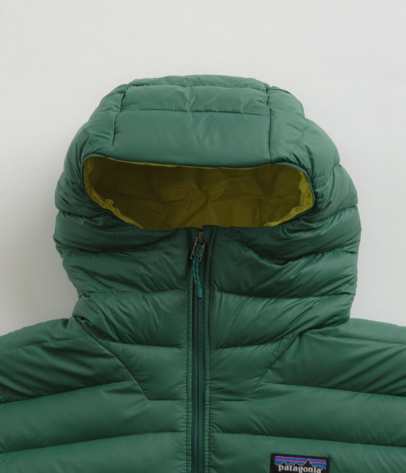 Patagonia Down Sweater Hooded Jacket (NetPlus®) in Conifer Green